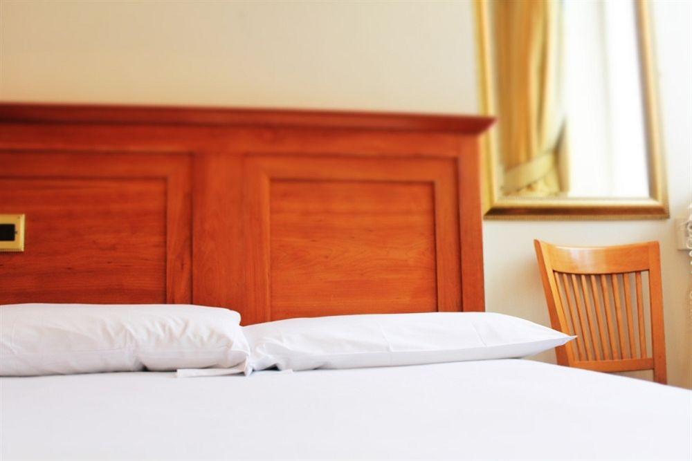 Lynams Hotel Dublin Kültér fotó